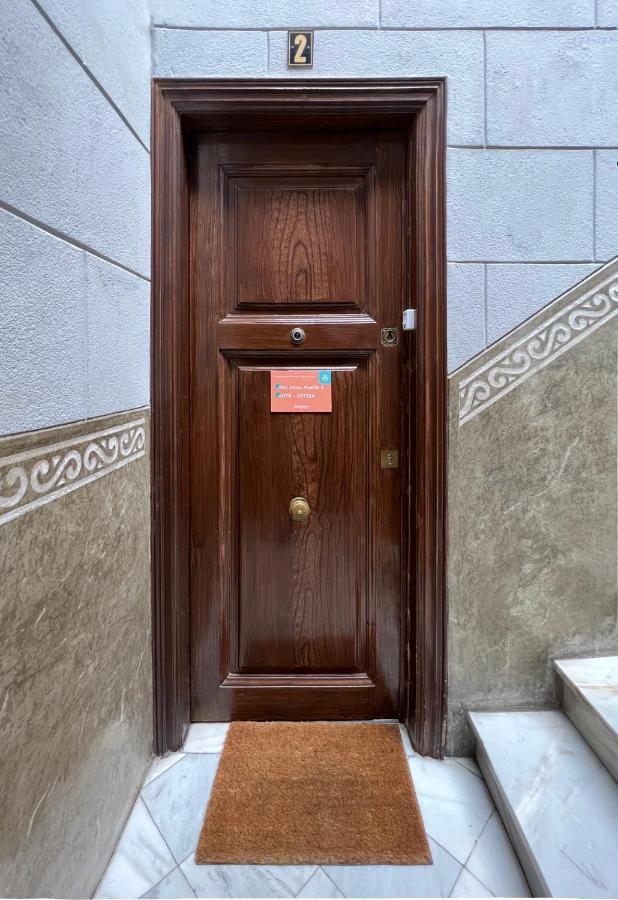 ברצלונה Stay U-Nique Apartments Legalitat מראה חיצוני תמונה